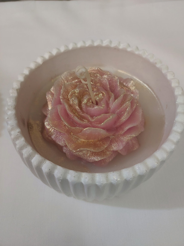 شمع گل رز با ظرف سنگ مصنوعی مراکشی